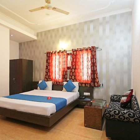 Oyo 4398 Hotel Rajat Grand Varanasi Exterior foto